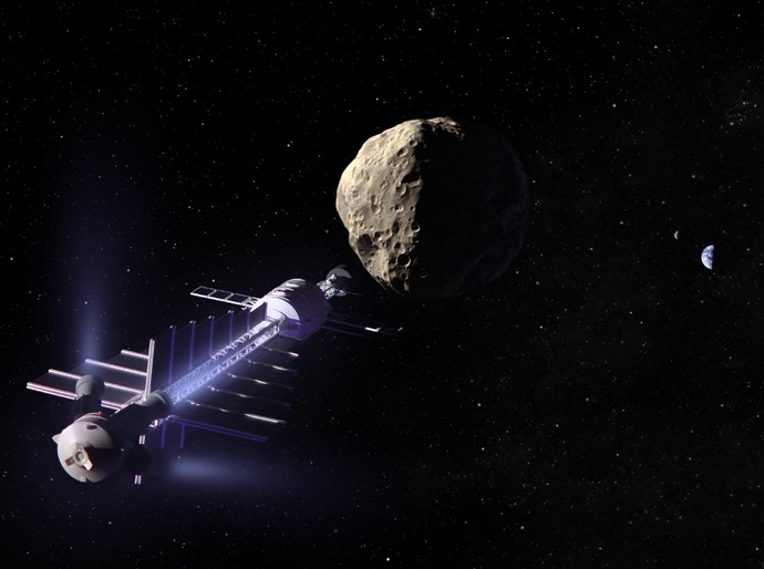 Links unten schwebt eine Raumsonde mit blau leuchtenden Ionentriebwerken. Über der Bildmitte ist ein Asteroid mit Kratern von der Seite beleuchtet. Rechts sind Erde und Mond klein im Hintergrund.