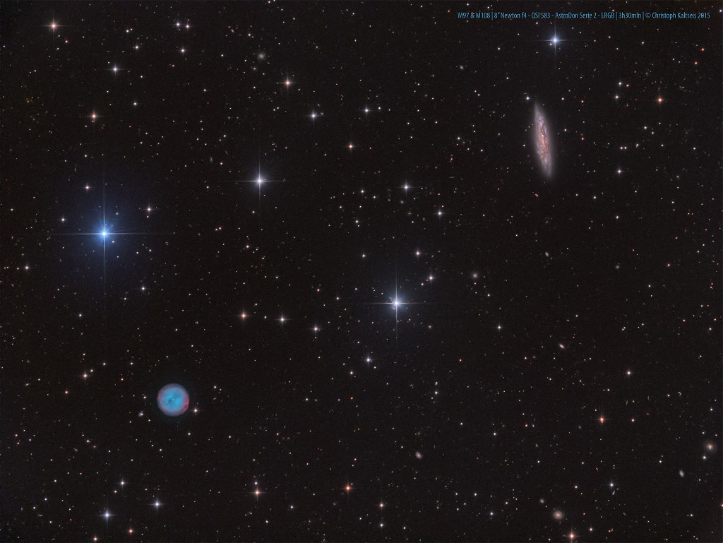 In der Mitte leuchtet ein Stern, links unten ein Eulengesicht, rechts oben eine Spiralgalaxie, die wir von der Kante sehen.